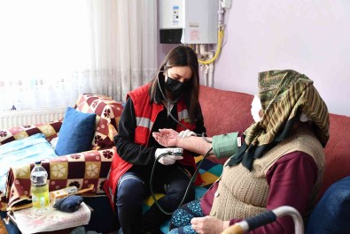 TEBEV Ile Yüzler Gülüyor