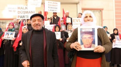 Evlat nöbetine bir aile daha katıldı