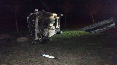 Takla Atan Araçtaki Güvercin Araç Basindan Ayrilmadi