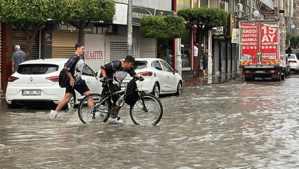 Meteoroloji'den son dakika hava durumu uyarısı! İstanbul dahil 43 il için sarı ve turuncu kodlu uyarı: Kuvvetli geliyor...