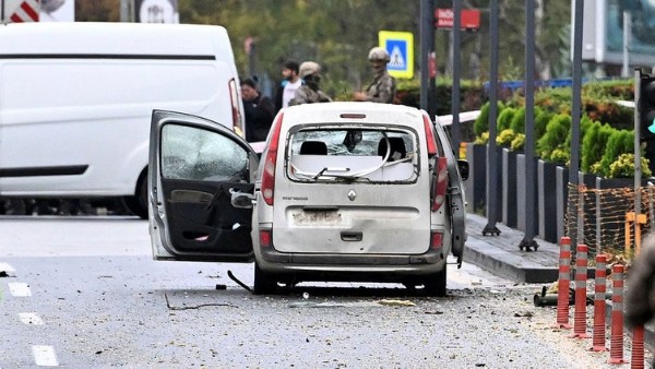 Ankara'da İçişleri Bakanlığı önünde patlama! Bölgede operasyon düzenlendi