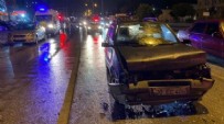 Burdur'da otomobil önündeki araca çarptı: 3 yaralı