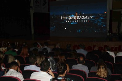 'Her Seye Ragmen' Filminin Galasi Diyarbakir'da Yapildi