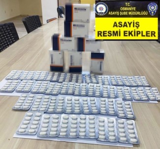 Osmaniye'de Durdurulan 2 Süphelinin Üzerinden 350 Uyusturucu Hap Çikti