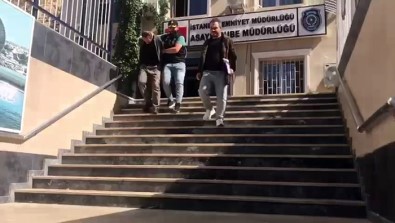 Fatih'te 1 Milyon 200 Bin Lira Degerindeki Saati Çalan Hirsizlar Yakalandi