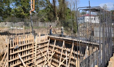 20 Mahalle Ve 2 Ilçeyi Baglayan Köprü 1,5 Ay Sonra Tamam