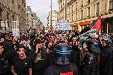 Fransa'da Filistin'e Destek Protestolari Yasaklandi