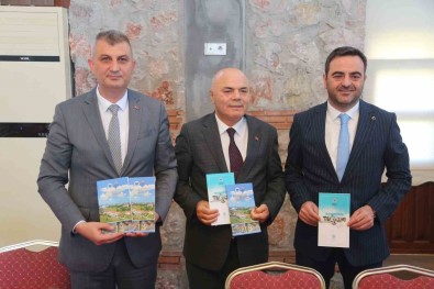 Gölcük Ve Basiskele'nin Turizm Rehberleri Tanitildi