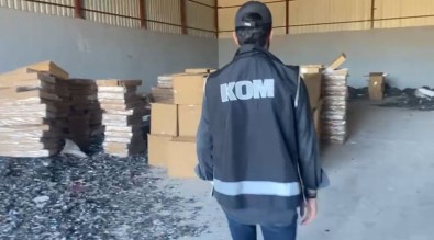 Izmir'de Kaçakçilara Baskin Açiklamasi 2 Milyonu Askin Makaron Ele Geçirildi