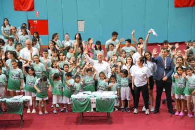 Salihli'de 50 Bransta Kurs Düzenleniyor