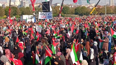 Maltepe'de Binlerce Kisi Filistin Için Bir Araya Geldi