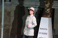 Adana'da 'Atatürk Ve Cumhuriyet' Temali Kostüm Defilesi Düzenlendi