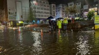 Ordu'da Sel Sonrasi Su Tahliye Çalismalari Sürüyor