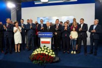 Polonya'da Seçimlerden Koalisyon Hükümeti Çikti