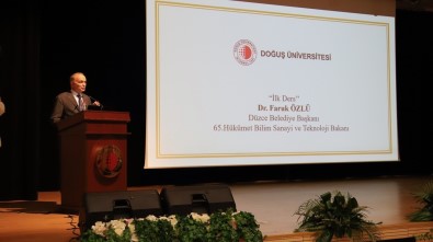 Dogus Üniversitesi Akademik Yili Açilis Töreniyle Basladi