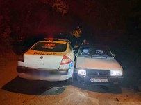 Dur Ihtarina Uymayan Alkollü Sürücü Polis Aracina Çarpti