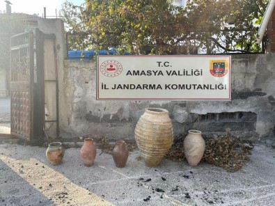Amasya'da Bir Evde Roma Dönemine Ait 5 Küp Ele Geçirildi