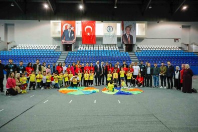 BAYÜ Çocuk Senligi, Futbol Turnuvasi Elemeleri Ile Ses Yarismasi Elemeleriyle Tamamlandi