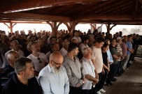 Gazze'de Hayatini Kaybedenler Için Antalya'da Giyabi Cenaze Namazi Kilindi