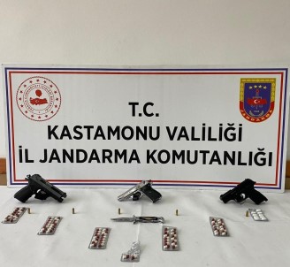 Jandarma Ekipleri Uyusturucu Tacirlerine Göz Açtirmadi Açiklamasi 5 Gözalti