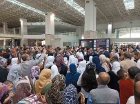 Kutsal Topraklara Gitme Hayali Olan 158 Vatandas Umreye Ugurlandi