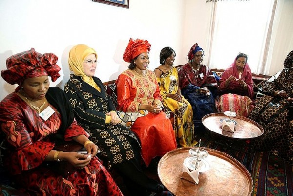 Emine Erdoğan, Afrikalı kadınlara umut oldu