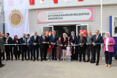 Anne Babalari Hastanede Çalisirken Onlar Egitim Alacak