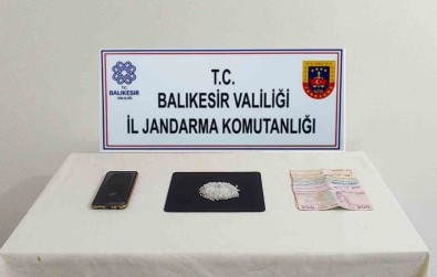 Balikesir'de Jandarma Göz Açtirmiyor