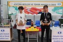 Robot Yarismasinda Dünya Birincisi Ve Ikincisi Olan Lise Ögrencileri Basari Sürecini Anlatti