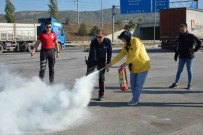 Bozüyük Belediyesi Itfaiyesi'nden Isyeri  Personellerine Yangin Egitimi