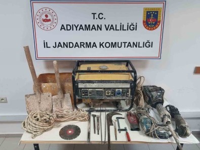 SIT Alaninda Kaçak Kaziya Jandarma Operasyonu