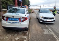 15 Binin Üzerinde Araci Denetleyen Jandarma Ekipleri 985 Bin TL Ceza Yazdi