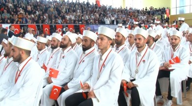 Gaziosmanpasa'da 250 Ögrenci Hafiz Icazet Aldi