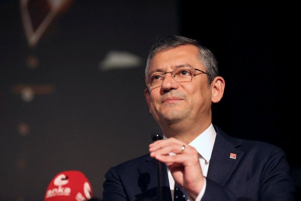 Özgür Özel’den Kemal Kılıçdaroğlu’na şok suçlama! 39 milletvekilini CHP’den alıp…