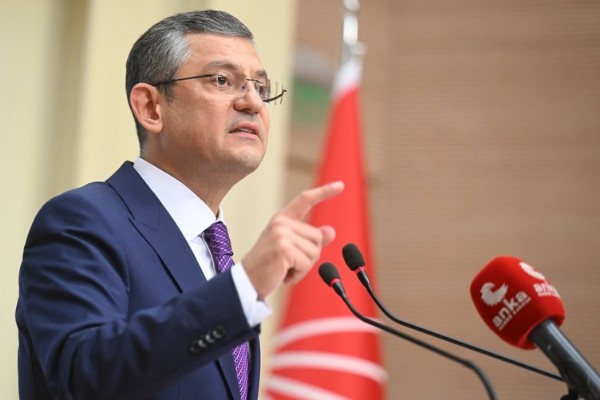 Özgür Özel’den Kemal Kılıçdaroğlu’na şok suçlama! 39 milletvekilini CHP’den alıp…