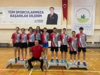 Osmangazi Badminton Takiminin Sampiyonluk Sevinci