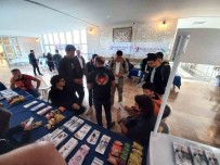 Burdur'da Emniyet Ekiplerinden Üniversite Ögrencilerine Bilgilendirme Faaliyeti Düzenlendi