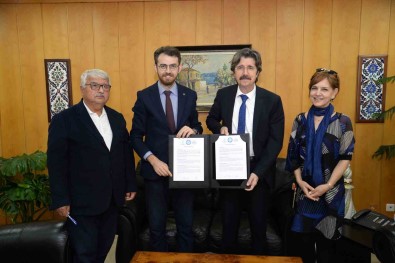 BUÜ'lü Tip Ögrencilerine Burs Destegi Devam Ediyor