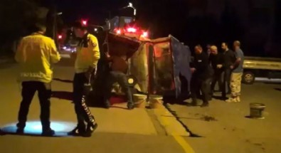 Hendek'te tarım aracı devrildi! Yaralılar var