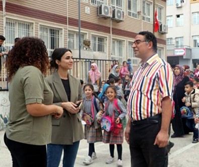 Tam 44 dil biliyor: Bana inanmayanlar gelip çeviri programları ile test edebilir