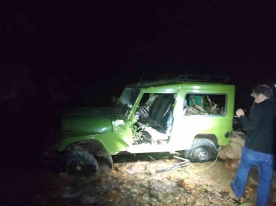 Uçuruma Yuvarlanan Araç Sürücüsü Hayatini Kaybetti