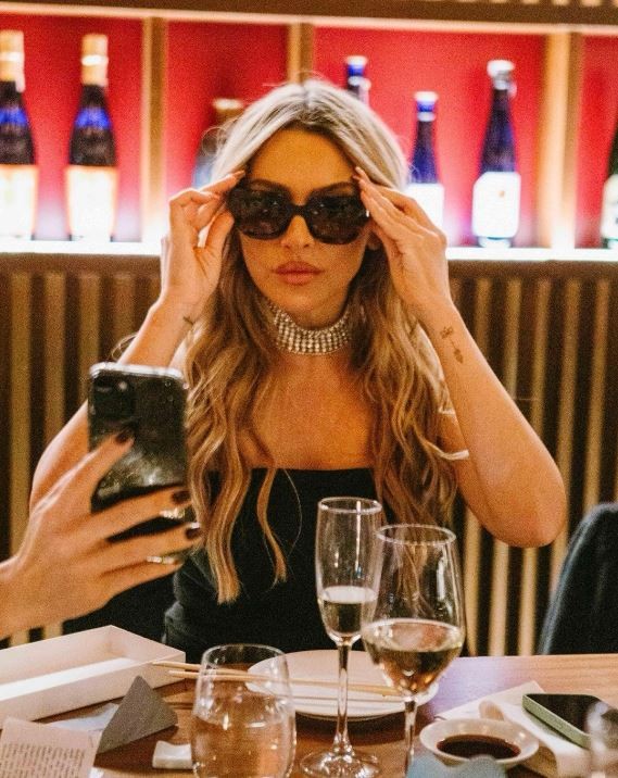 Hadise'den göndermeli paylaşım!