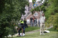 Isveç, Kur'an-I Kerim'e Yönelik Çirkin Saldirilarda Bulunan Momika'nin Oturma Iznini Uzatmadi
