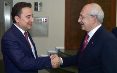 Kemal Kılıçdaroğlu'ndan hesap hatası: 15 vekil verdi 13 ilçe başkanı aldı