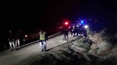 Kümes Kavgasinda 2 Kardesi Dövmüslerdi, Sinir Disi Edildiler