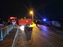Antalya'da Itfaiye Araci Ile Otomobil Çarpisti Açiklamasi 2 Yarali