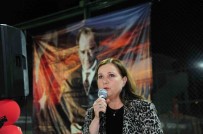 Balçova'da Cumhuriyet Tenis Turnuvasi Ögrencilere Burs Oldu