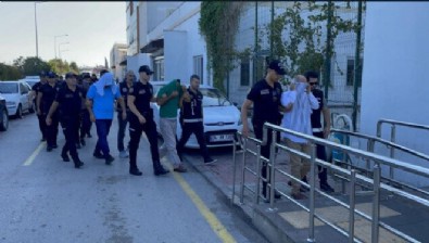 Adana'daki CHP'li belediyelere rüşvet operasyonunda yakalanan 34 şüpheliden 13'ü tutuklandı