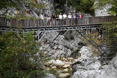 Gastronomi Kongresi Için Gelen Davetliler Kanyon Ve Selaleyi Gezdi