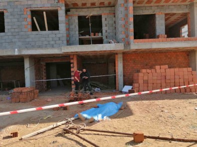 Manisa'da Aci Olay Açiklamasi Insaattan Düsen Isçi Hayatini Kaybetti